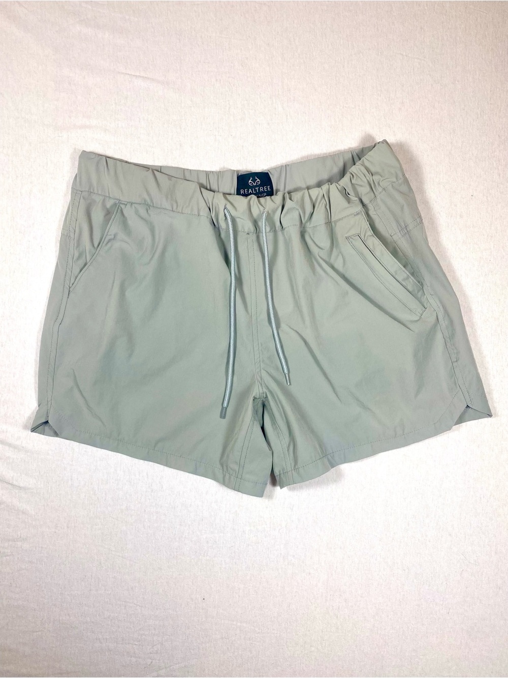 Realtree Fishing Women’s L Gray Performance Shorts Nylon Spandex